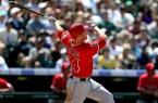 la-sp-0219-mark-trumbo-angels-20130219-001